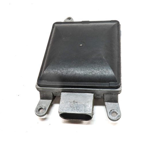 Thumbnail 4: 2011-2016 PORSCHE CAYENNE (958) RIGHT PASSENGER REAR BLIND SPOT RADAR MODULE