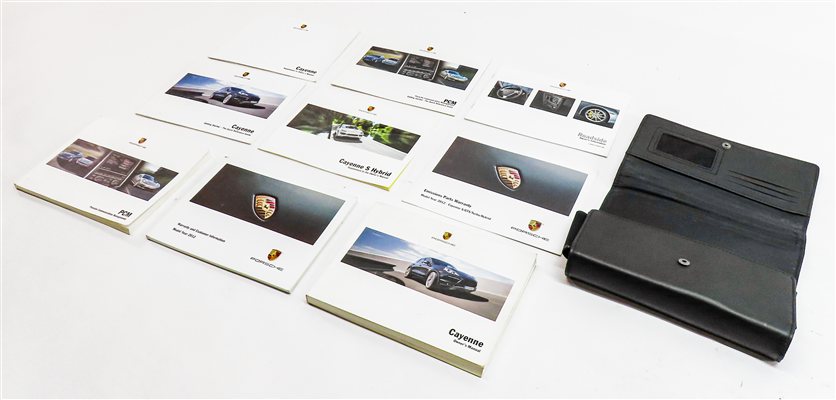 Thumbnail 1: 12 PORSCHE CAYENNE (958) 3.0L HYBRID (M06.EC) HYBRID ENGINE OWNERS MANUAL SET/10