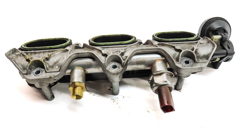 Thumbnail 4: 11-18 PORSCHE CAYENNE PANAMERA (958 970 G1) 3.0L - LEFT LOWER INTAKE MANIFOLD