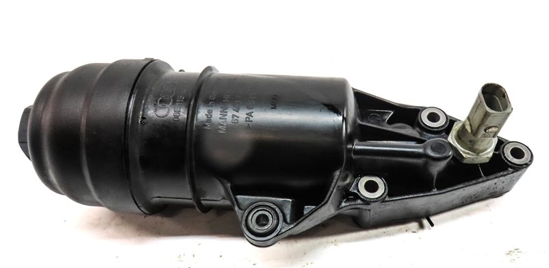 Thumbnail 3: 2012 PORSCHE CAYENNE (958) 3.0L (M06.EC) HYBRID ENGINE OIL FLUID FILTER HOUSING
