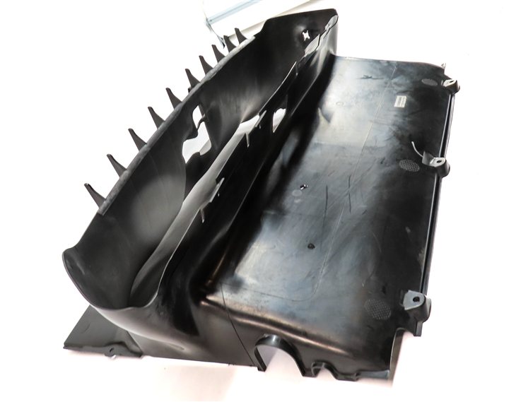 Thumbnail 4: 2012 PORSCHE CAYENNE (958) 3.0L (M06.EC) HYBRID ENGINE RADIATOR AIR DUCT