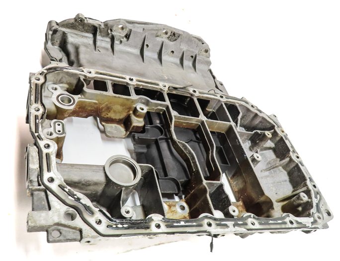 Thumbnail 7: 2012 PORSCHE CAYENNE (958) 3.0L (M06.EC) HYBRID UPPER ENGINE MOTOR OIL FLUID PAN