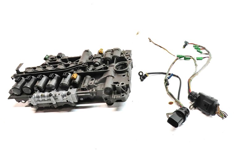 Thumbnail 2: 11-18 CAYENNE PANAMERA (958 970 G1) 0C8 TR80-SD AUTO TRANSMISSION VALVE BODY