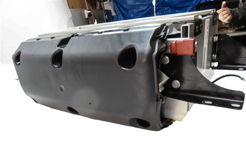Thumbnail 4: 2011-2018 PORSCHE CAYENNE (958) HYBRID BATTERY ASSEMBLY (TESTED 66% CHARGED)