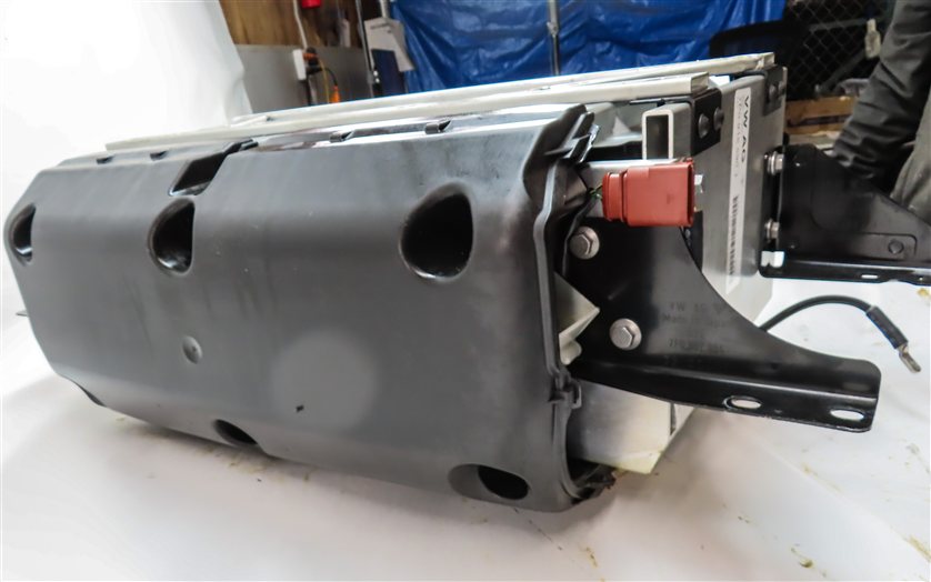 Thumbnail 5: 2011-2018 PORSCHE CAYENNE (958) HYBRID BATTERY ASSEMBLY (TESTED 66% CHARGED)