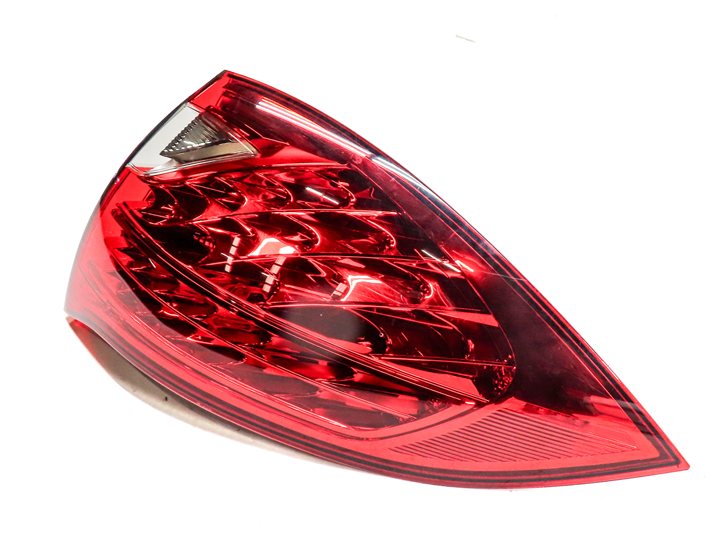 2011-2014 PORSCHE CAYENNE (958) RIGHT PASSENGER OUTER TAILLIGHT BRAKE LIGHT LAMP