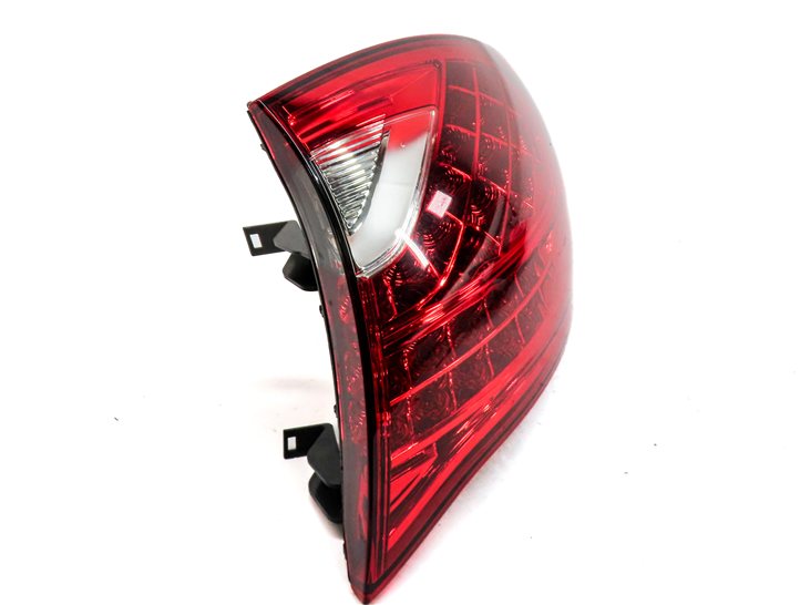 Thumbnail 4: 2011-2014 PORSCHE CAYENNE (958) RIGHT PASSENGER OUTER TAILLIGHT BRAKE LIGHT LAMP