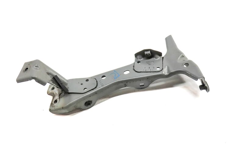 2015 AUDI S3 (8V) SEDAN FRONT RIGHT PASSENGER FENDER SUPPORT MOUNT BRACKET