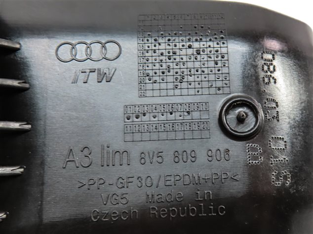 Thumbnail 7: 15-18 AUDI A3 S3 8V FUEL TANK FILLER GAS TANK DOOR FLAP COVER w/HOUSING (Gray)