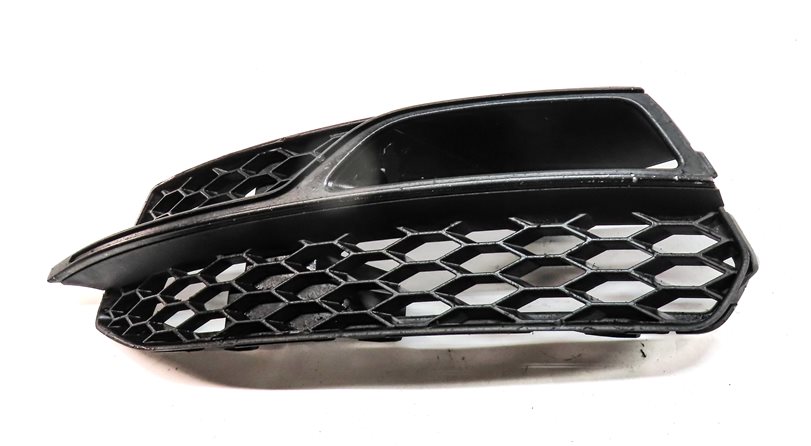 Thumbnail 2: 2015 AUDI S3 (8V) FRONT LEFT DRIVER LOWER VENT GRILLE TRIM END (BLACK)