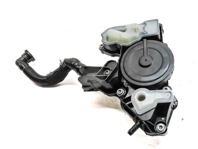 Thumbnail 2: 2015 AUDI S3 (8V) 2.0L (CYFB) CRANKCASE OIL SEPARATOR VENTILATION BREATHER VALVE