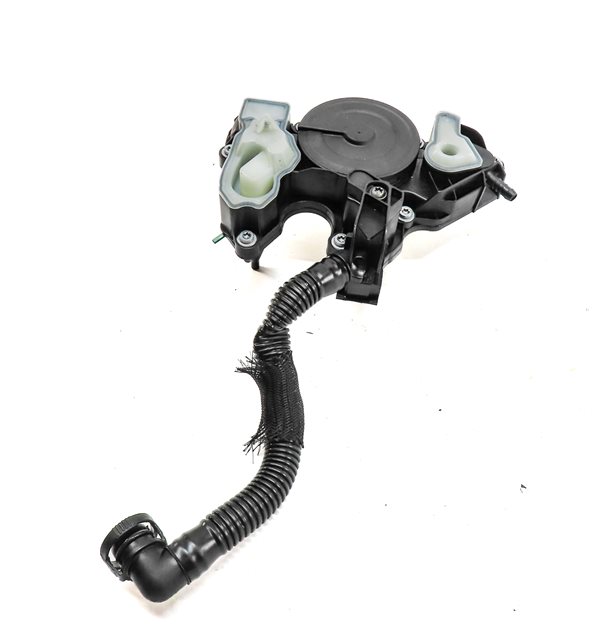 Thumbnail 5: 2015 AUDI S3 (8V) 2.0L (CYFB) CRANKCASE OIL SEPARATOR VENTILATION BREATHER VALVE