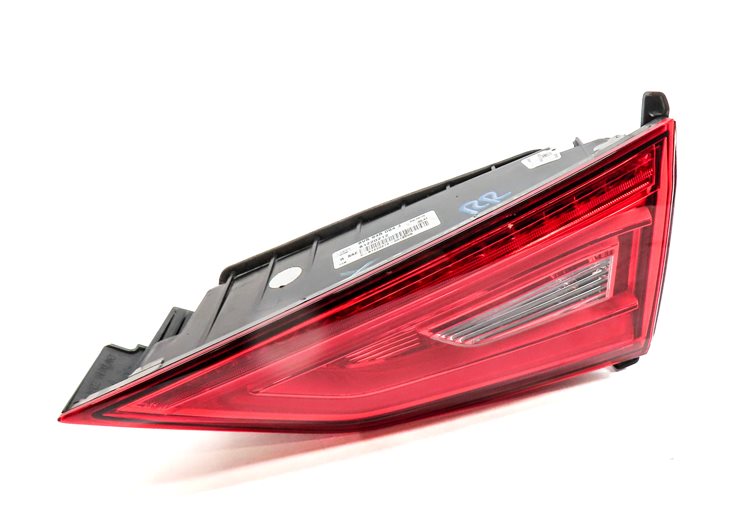 2015-2016 AUDI A3 S3 (8V) SEDAN CONVERTIBLE RIGHT INNER LED TAILLIGHT LIGHT LAMP