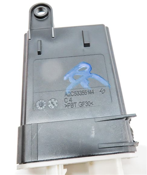 Thumbnail 5: 2015 AUDI S3 (8V) FRONT RIGHT PASSENGER SEAT OCCUPANCY SENSOR MODULE