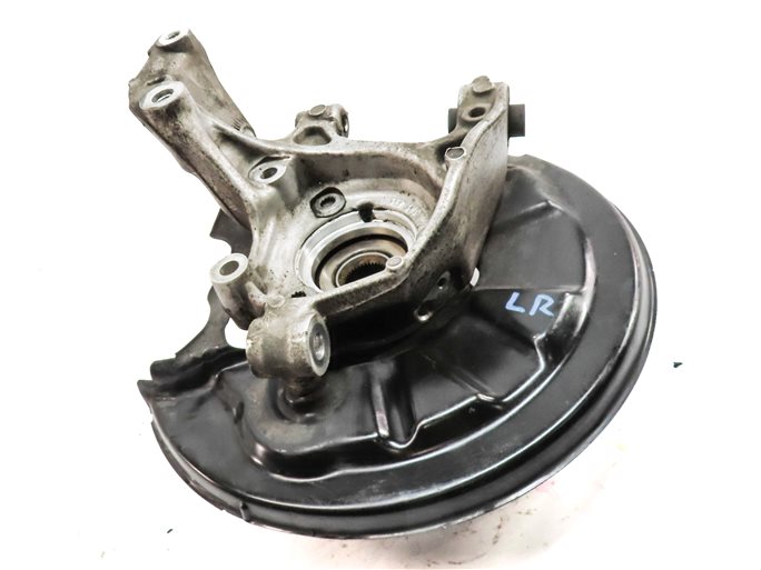 15-19 VW GOLF / AUDI A3 S3 RS3 (8V) AWD LEFT REAR SPINDLE KNUCKLE WHEEL HUB