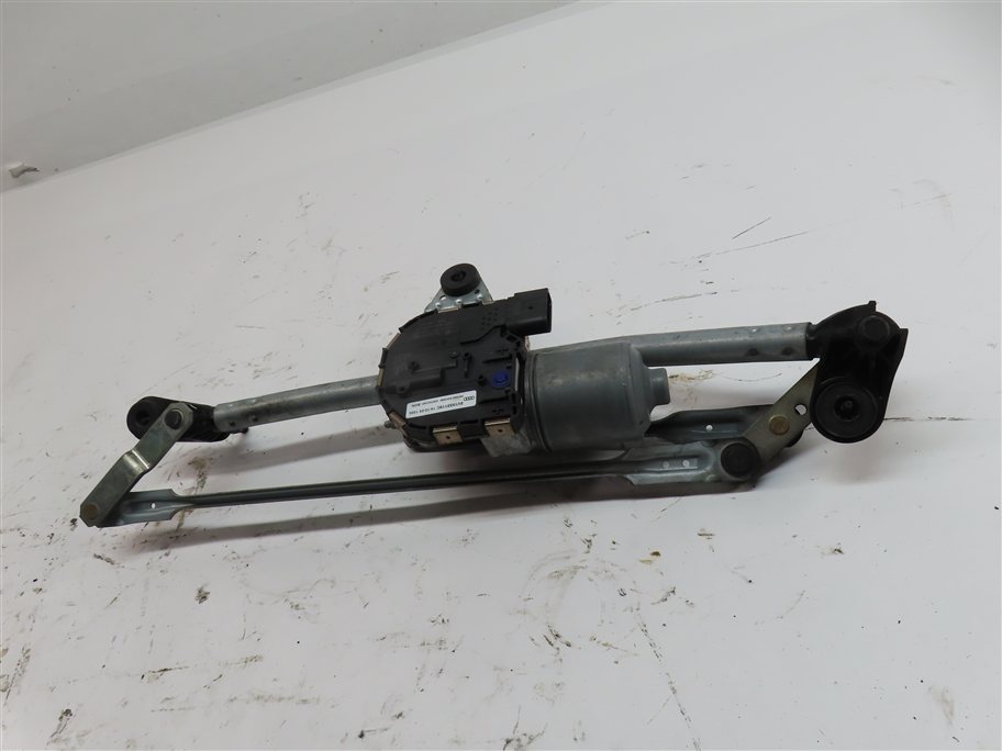 Thumbnail 2: 15-18 AUDI A3 S3 RS3 (8V) FRONT WINDSHIELD WIPER MOTOR w/ TRANSMISSION LINKAGE