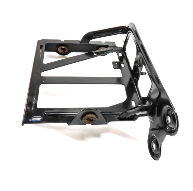 Thumbnail 3: 2015 AUDI S3 (8V) 2.0L FRONT RIGHT PASSENGER RADIATOR SUPPORT MOUNT BRACKET