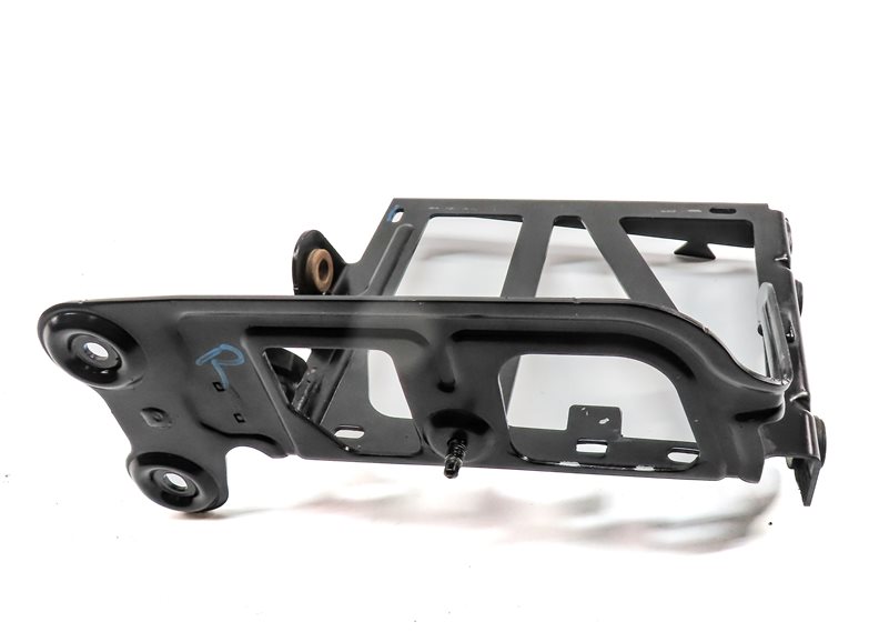 Thumbnail 4: 2015 AUDI S3 (8V) 2.0L FRONT RIGHT PASSENGER RADIATOR SUPPORT MOUNT BRACKET