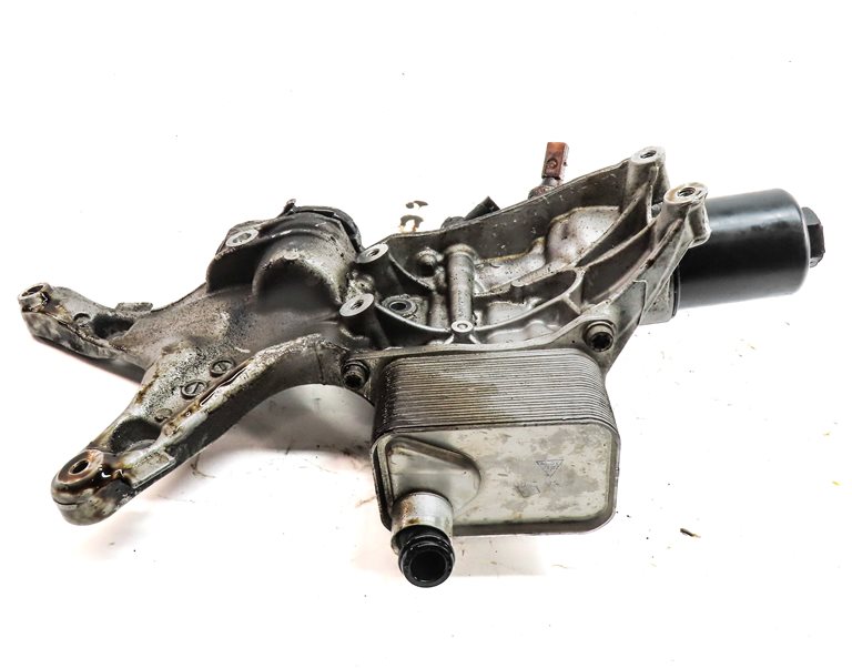 Thumbnail 7: 2015 AUDI S3 (8V) 2.0L (CYFB) ENGINE MOTOR OIL FLUID FILTER HOUSING w/OIL COOLER
