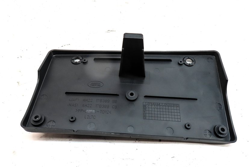 Thumbnail 4: 2011 LAND ROVER LR4 (L319) FRONT LOWER BUMPER LICENSE PLATE MOUNT BRACKET