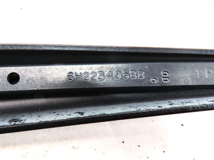 Thumbnail 7: 07-16 LAND ROVER LR4 - RANGE ROVER SPORT (L320) FRONT WINDSHIELD WIPER ARM SET 2