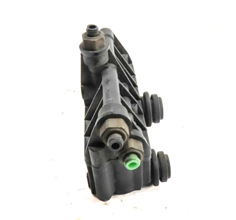 Thumbnail 3: 2011 LAND ROVER LR4 (L319) AIR SUSPENSION CONTROL VALVE BLOCK