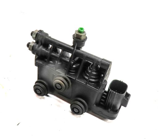 Thumbnail 1: 2011 LAND ROVER LR4 (L319) AIR SUSPENSION CONTROL VALVE BLOCK