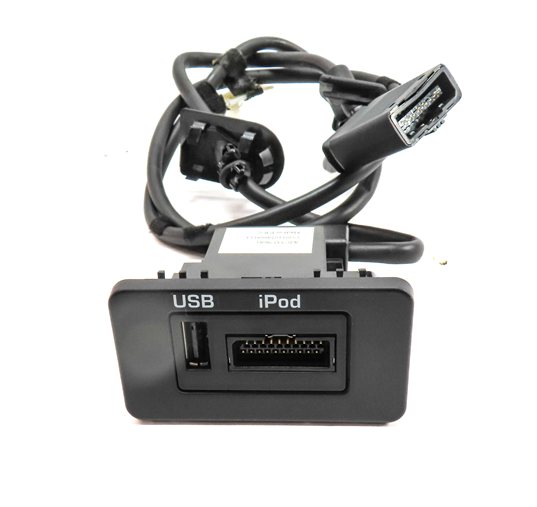 Thumbnail 2: 2011 LAND ROVER LR4 (L319) iPOD USB MEDIA MULTIMEDIA INPUT JACK PANEL