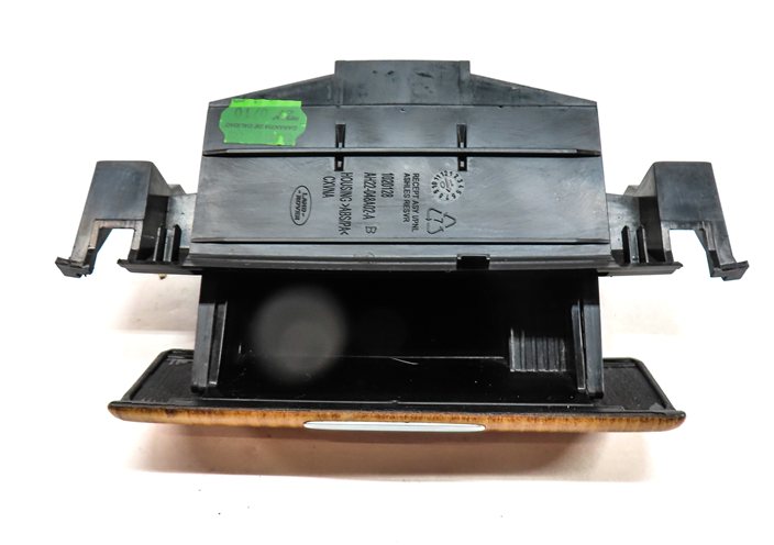 Thumbnail 4: 2011 LAND ROVER LR4 (L319) FRONT CENTER CONSOLE ASHTRAY COMPARTMENT