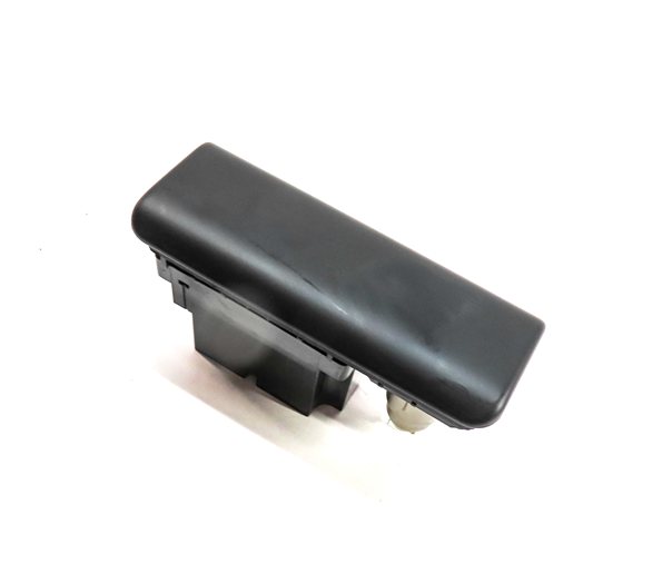 Thumbnail 1: 2011 LAND ROVER LR4 (L319) AUX IN 12V POWER SUPPLY JACK SOCKET PANEL
