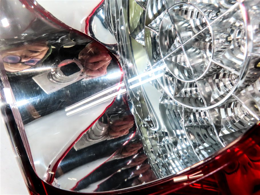 Thumbnail 7: 10-13 LAND ROVER LR4 FRONT LEFT DRIVER QUARTER PANEL TAILLIGHT BRAKE LIGHT LAMP