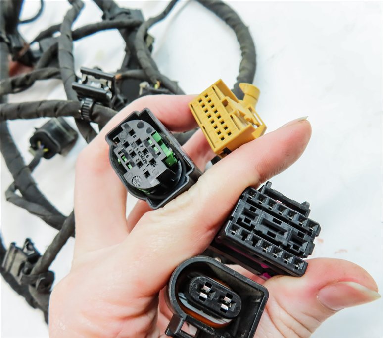 Thumbnail 3: 2017 AUDI Q7 4M REAR PARK ASSIST PDC DISTANCE CONTROL WIRE SENSOR SET/4 (Black)
