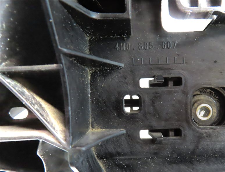 Thumbnail 8: 2017 AUDI Q7 (4M) FRONT RIGHT PASSENGER HEADLIGHT HEAD LIGHT LAMP MOUNT BRACKET