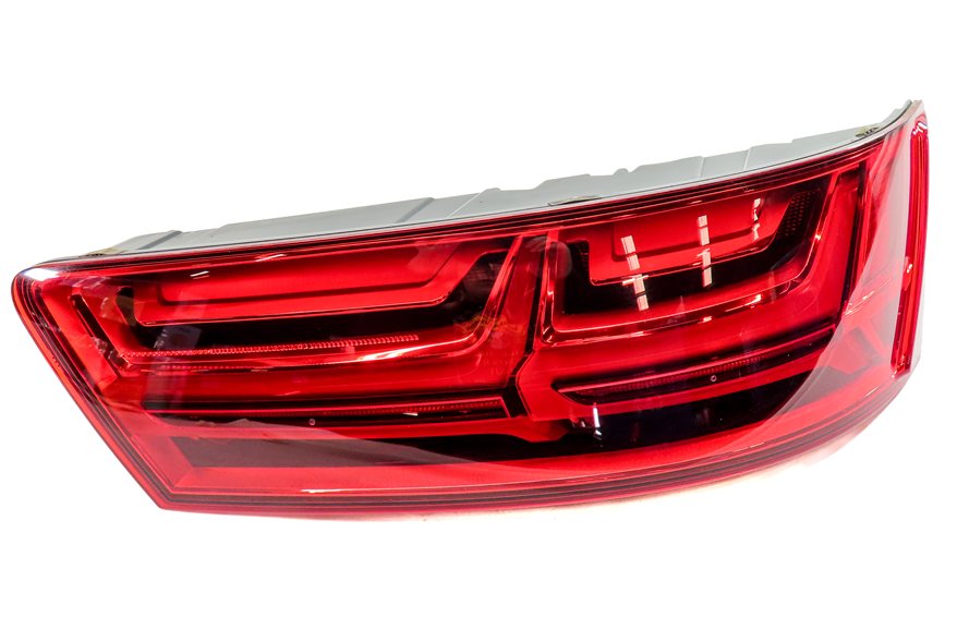 Thumbnail 1: 17-19 AUDI Q7 (4M) REAR RIGHT PASSENGER TRUNK TAILLIGHT LED BRAKE LIGHT LAMP