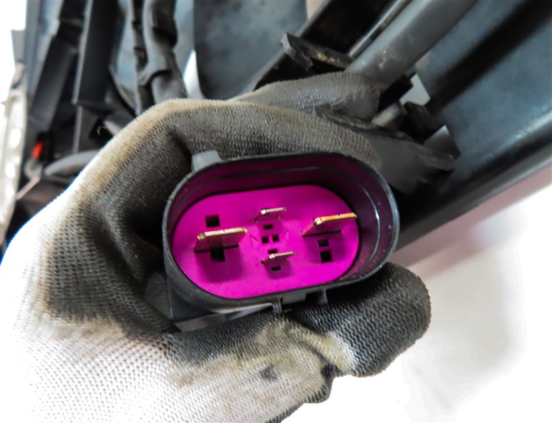 Thumbnail 7: 17-20 AUDI Q7 (4M) 3.0L SUPER RADIATOR COOLING FAN BLADE MOTOR SHROUD ASSEMBLY