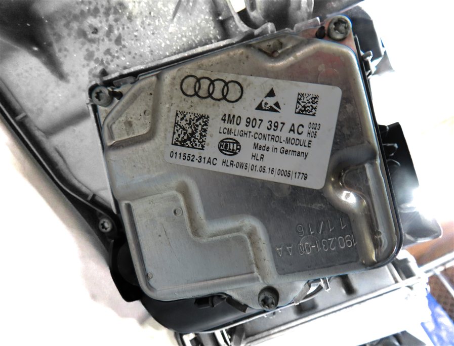 Thumbnail 10: 17-19 AUDI Q7 (4M) RIGHT FRONT PASSENGER DYNAMIC LED HEADLIGHT LIGHT LAMP (8Q3)