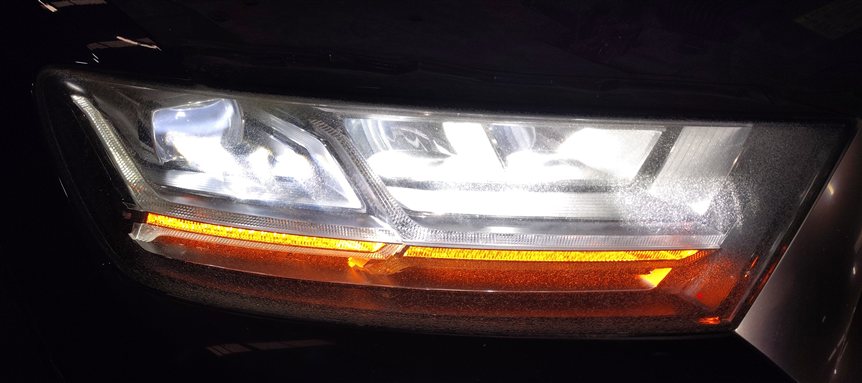 Thumbnail 2: 17-19 AUDI Q7 (4M) RIGHT FRONT PASSENGER DYNAMIC LED HEADLIGHT LIGHT LAMP (8Q3)