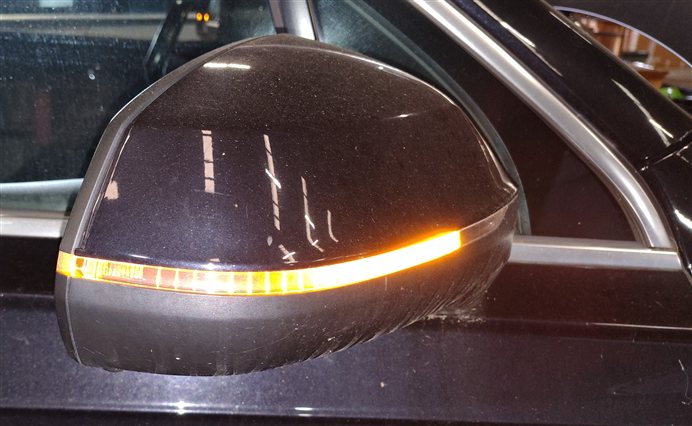 Thumbnail 2: 17-19 AUDI Q7 4M RIGHT PASSENGER P-FOLD BLIND SPOT CAMERA DOOR MIRROR (Black)
