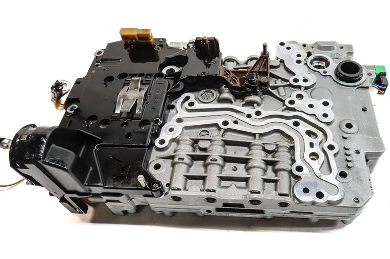 Thumbnail 6: 13-15 BMW X1 (E84) 2.0L 28iX AWD 8HP-45 AUTO TRANSMISSION VALVE BODY w/ OIL PUMP
