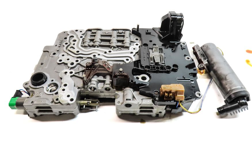 Thumbnail 8: 13-15 BMW X1 (E84) 2.0L 28iX AWD 8HP-45 AUTO TRANSMISSION VALVE BODY w/ OIL PUMP