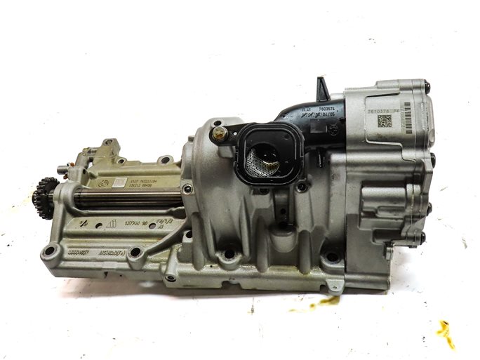 Thumbnail 2: 2014 BMW X1 (E84) 2.0L (N20) ENGINE MOTOR OIL FLUID PUMP ASSEMBLY