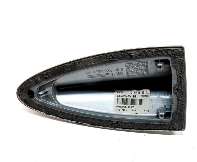 Thumbnail 6: 2014 BMW X1 (E84) ROOF MOUNT SHARK FIN ANTENNA COVER (Silver)