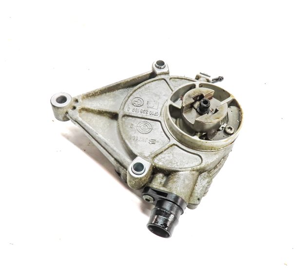 12-14 BMW 328i 528i X1 X3 Z4 (F30 F10 E84 F25 E89) 2.0L TURBO BRAKE VACUUM PUMP