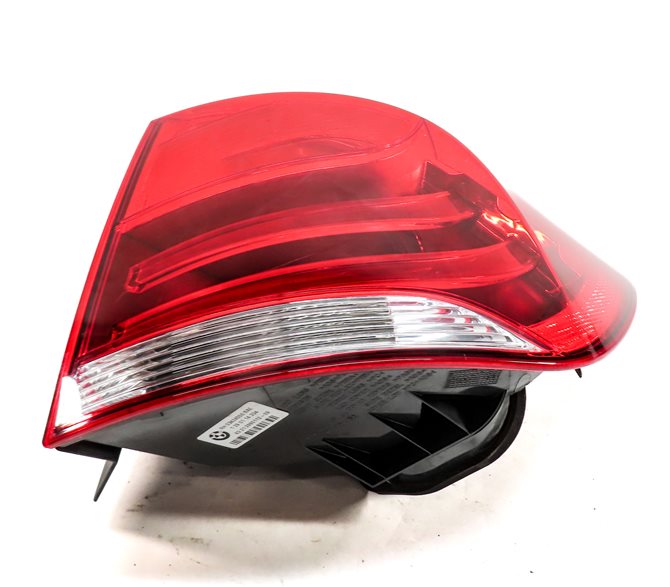 Thumbnail 5: 2012-2015 BMW X1 (E84) RIGHT PASSENGER REAR OUTER TAILLIGHT BRAKE LIGHT LAMP