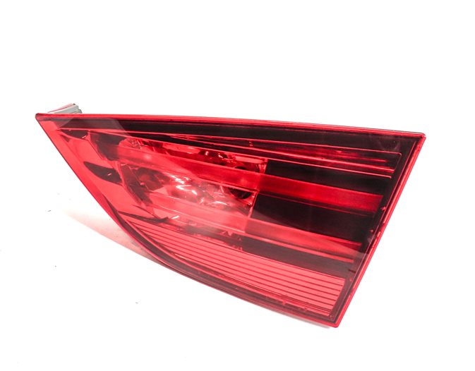 2012-2015 BMW X1 (E84) RIGHT PASSENGER REAR TRUNK INNER TAILLIGHT LIGHT LAMP