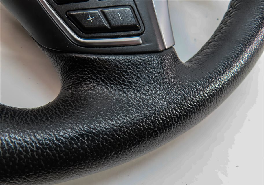Thumbnail 7: 09-15 BMW 128i 135i 1M 328i 335i X1 DRIVER HEATED SPORT STEERING WHEEL (Black)