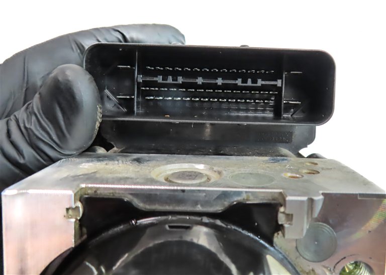 Thumbnail 6: 12-13 BMW 320i 328i 335i (F30) SEDAN ABS DSC ANTI LOCK BRAKE PUMP w/ MODULE
