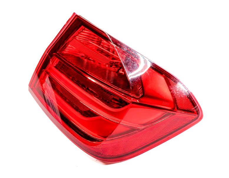 12-15 BMW 3 SERIES (F30) SEDAN RIGHT PASSENGER OUTER TAILLIGHT BRAKE LIGHT LAMP