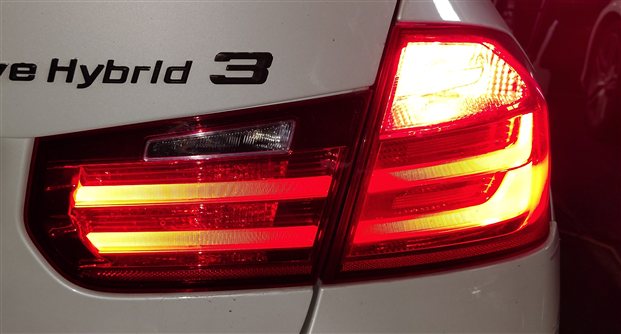 Thumbnail 2: 12-15 BMW 3 SERIES (F30) SEDAN RIGHT PASSENGER OUTER TAILLIGHT BRAKE LIGHT LAMP