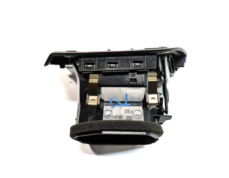 Thumbnail 4: 2013 BMW ACTIVE HYBRID 3 (F30) FRONT RIGHT PASSENGER DASH HEAT AIR AC HVAC VENT